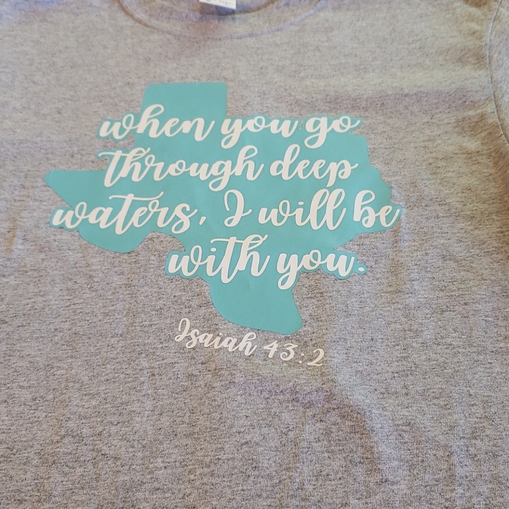 Size Small Texas T-Shirt Isaiah 43:2 So Cute!!!